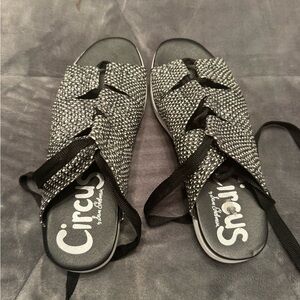 Circus by Sam Edelman Black & White Woven Tie Slide Sandals
